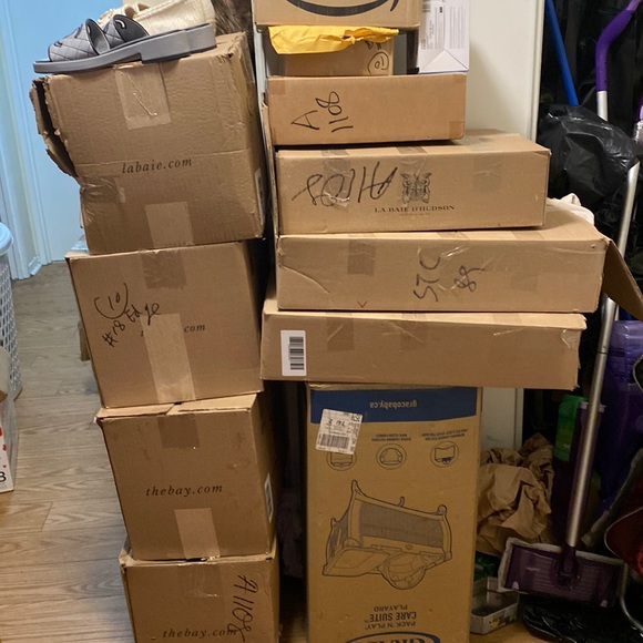 I DO NOT SMOKE!! All my new clothing and lightly used clothing are put away box